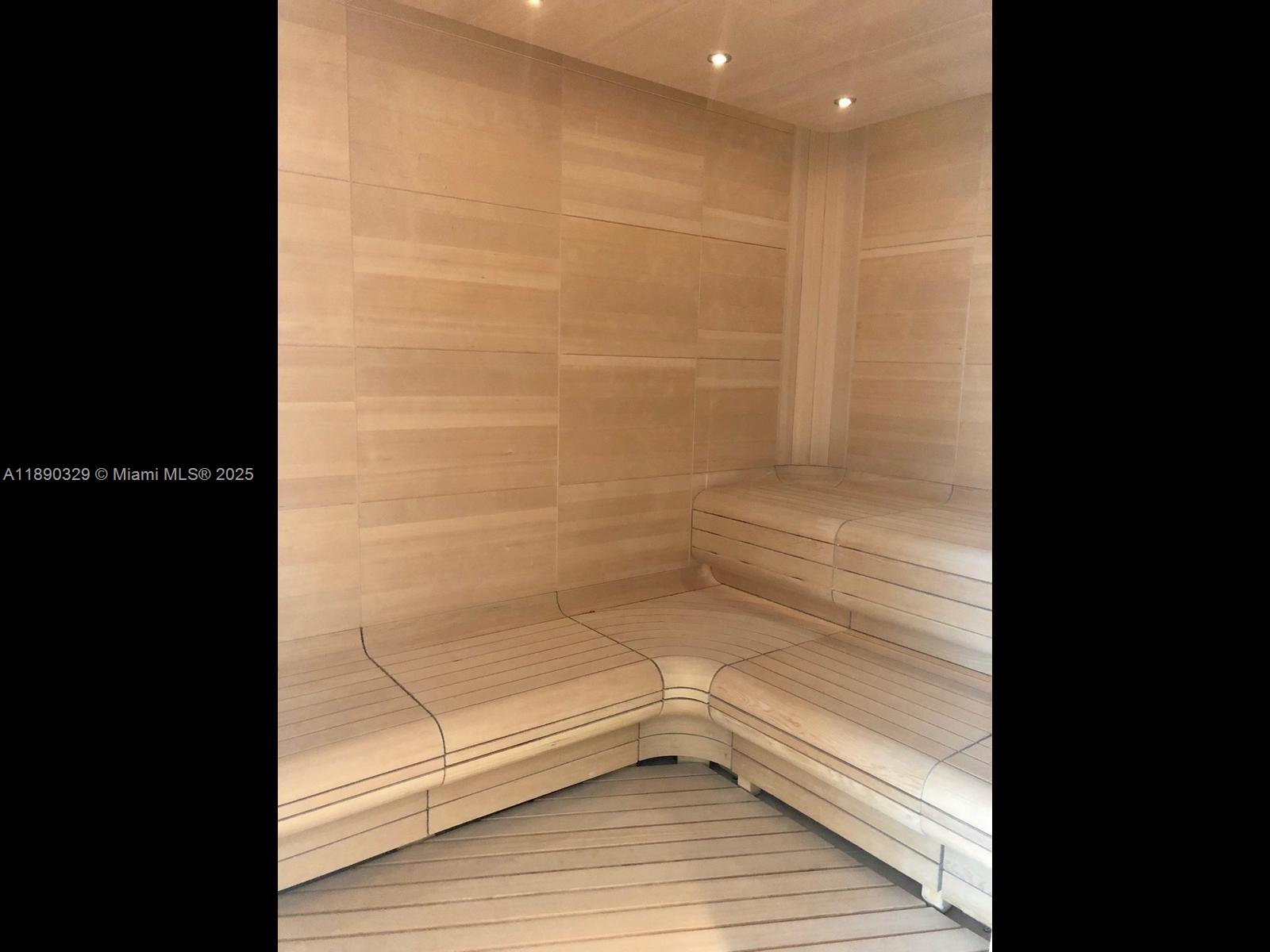 16901 Collins Ave # 801