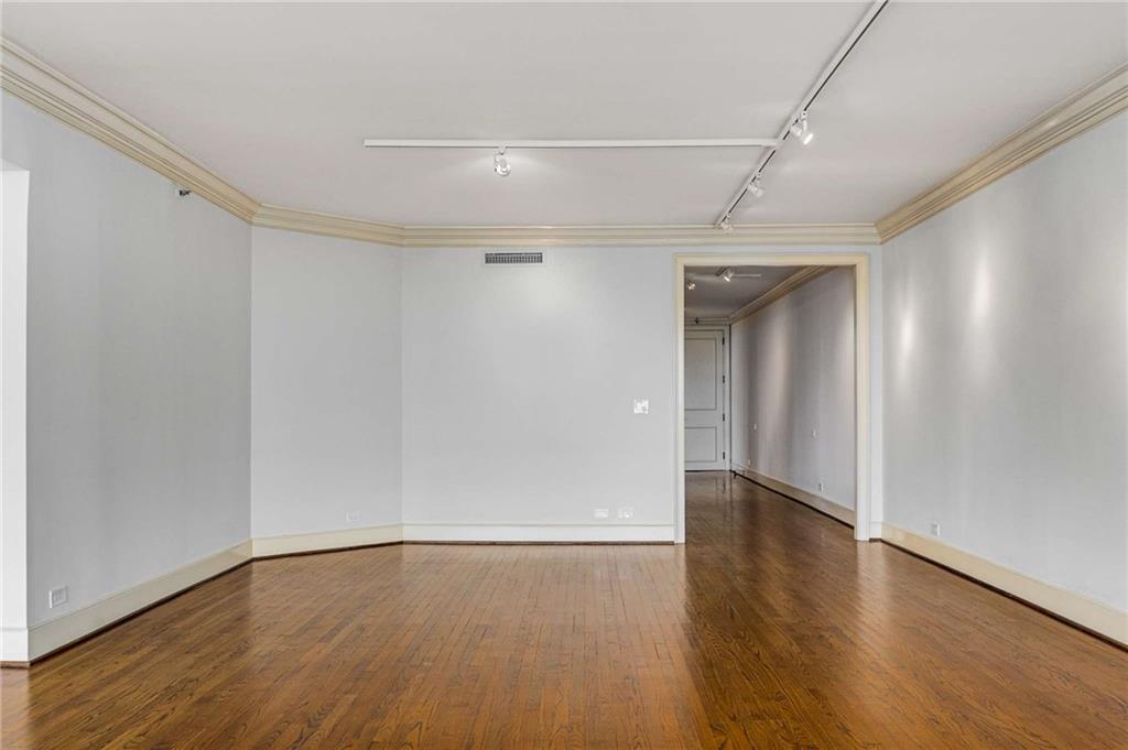 2660 Peachtree Road NW Unit 20D