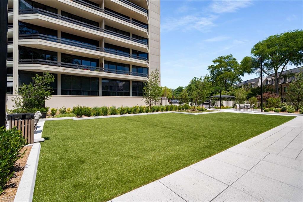 2660 Peachtree Road NW Unit 20D