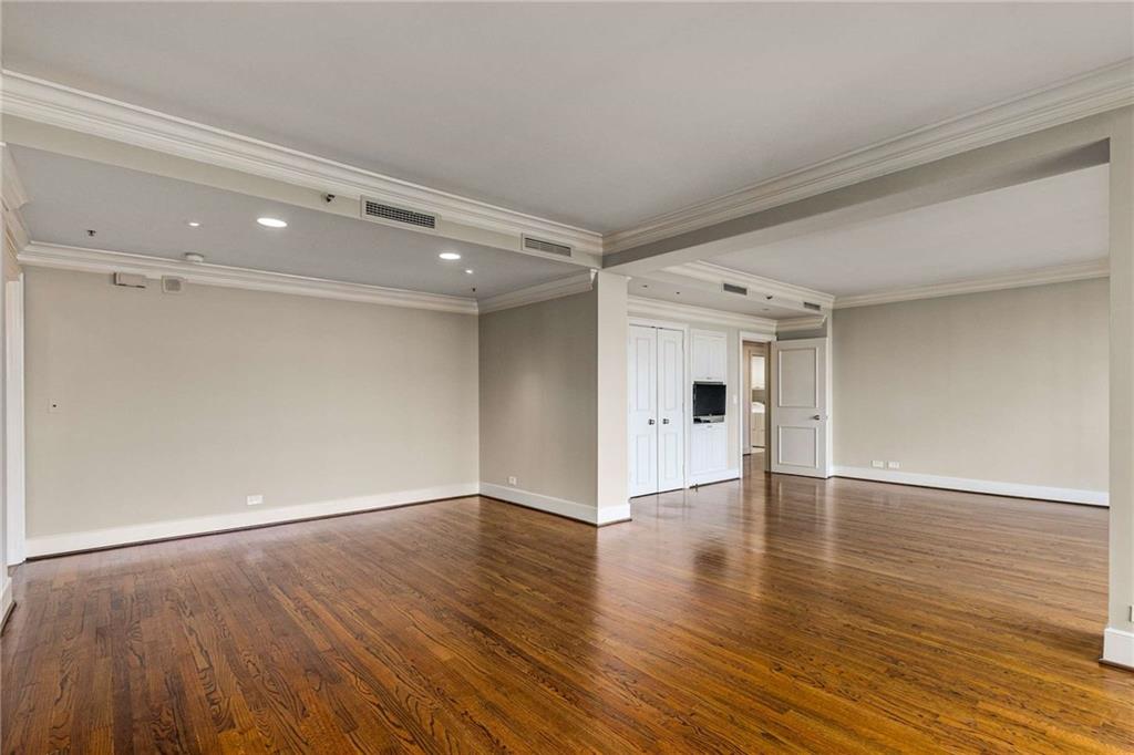 2660 Peachtree Road NW Unit 20D