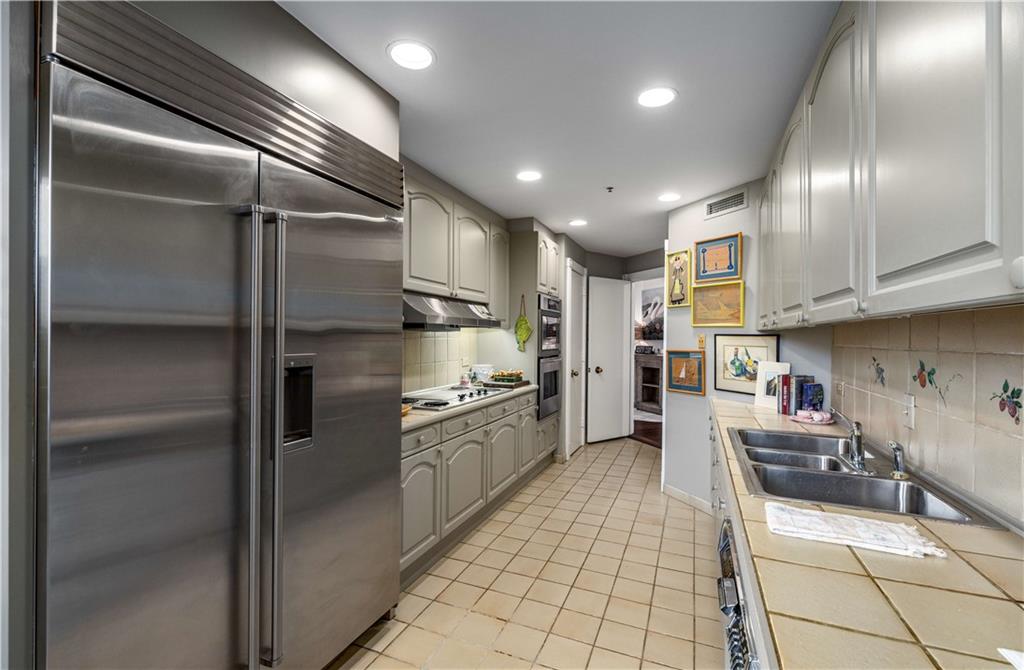 2660 Peachtree Road NW Unit 10F