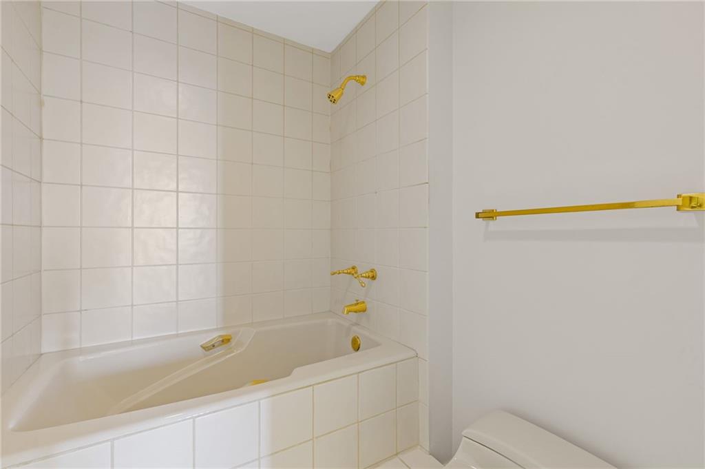 2660 Peachtree Road NW Unit 30G