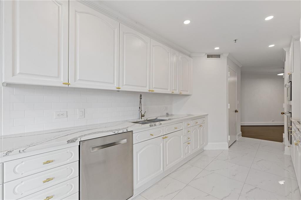 2660 Peachtree Road NW Unit 30G