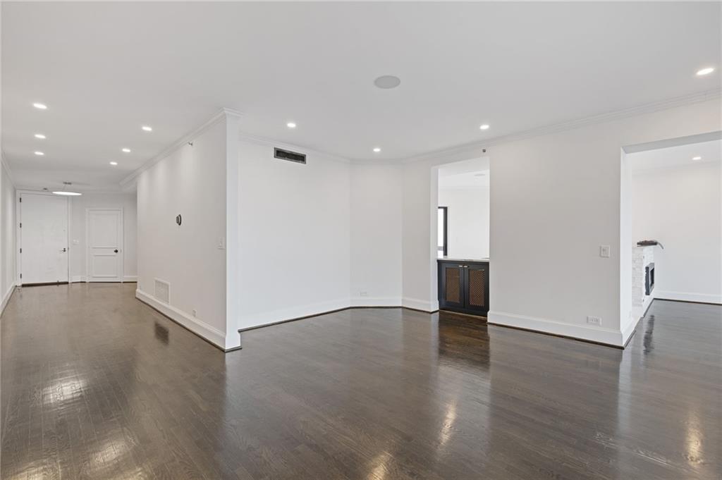 2660 Peachtree Road NW Unit 30G