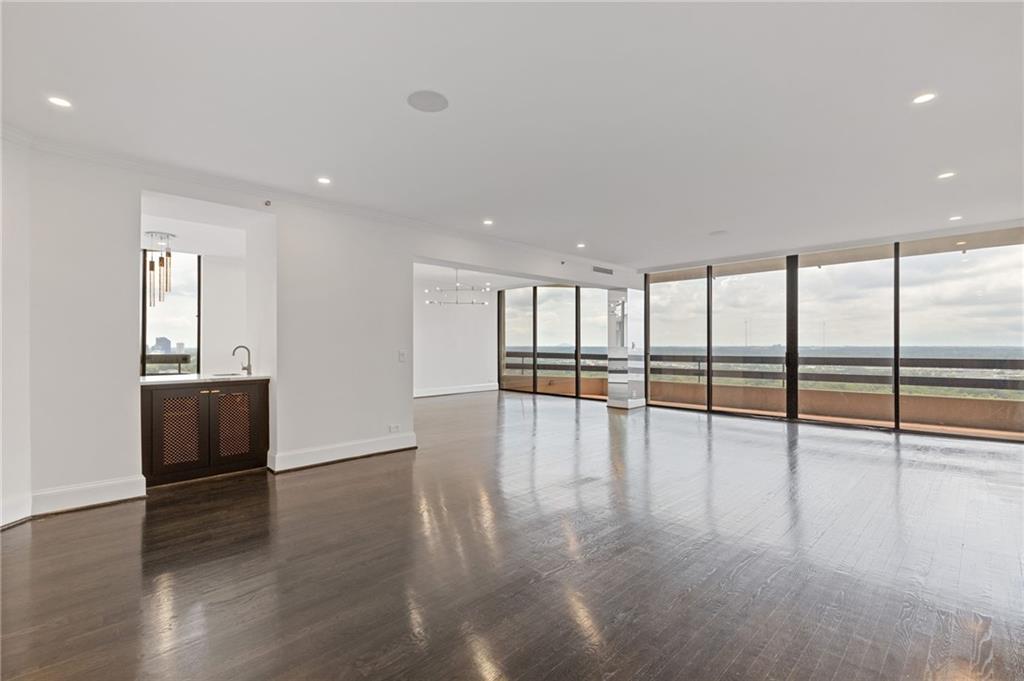 2660 Peachtree Road NW Unit 30G