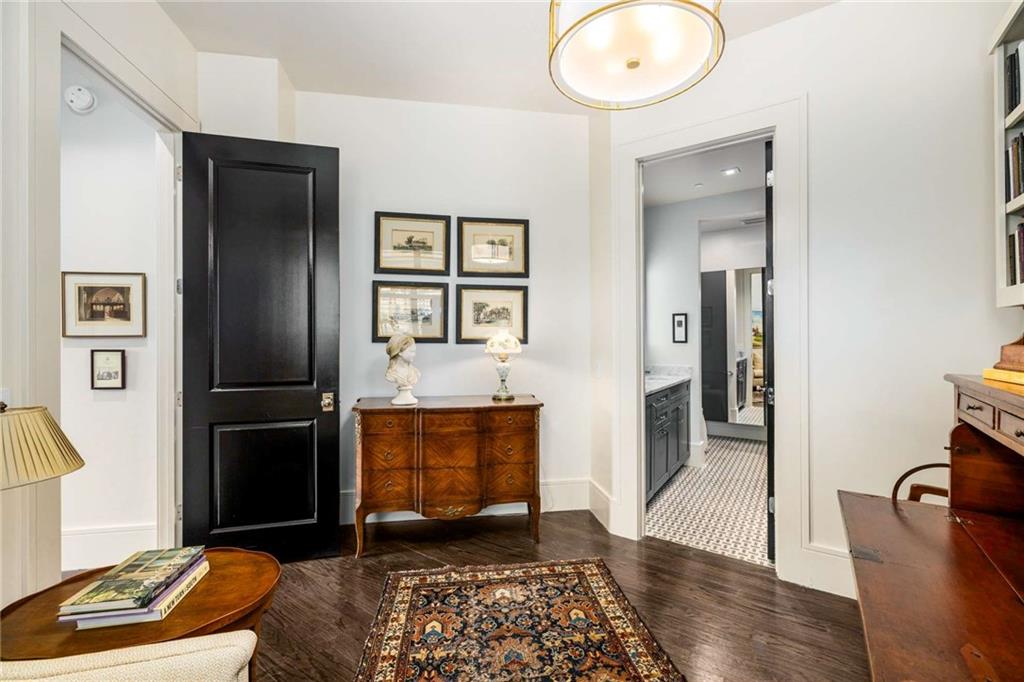 2660 Peachtree Road NW Unit 4G