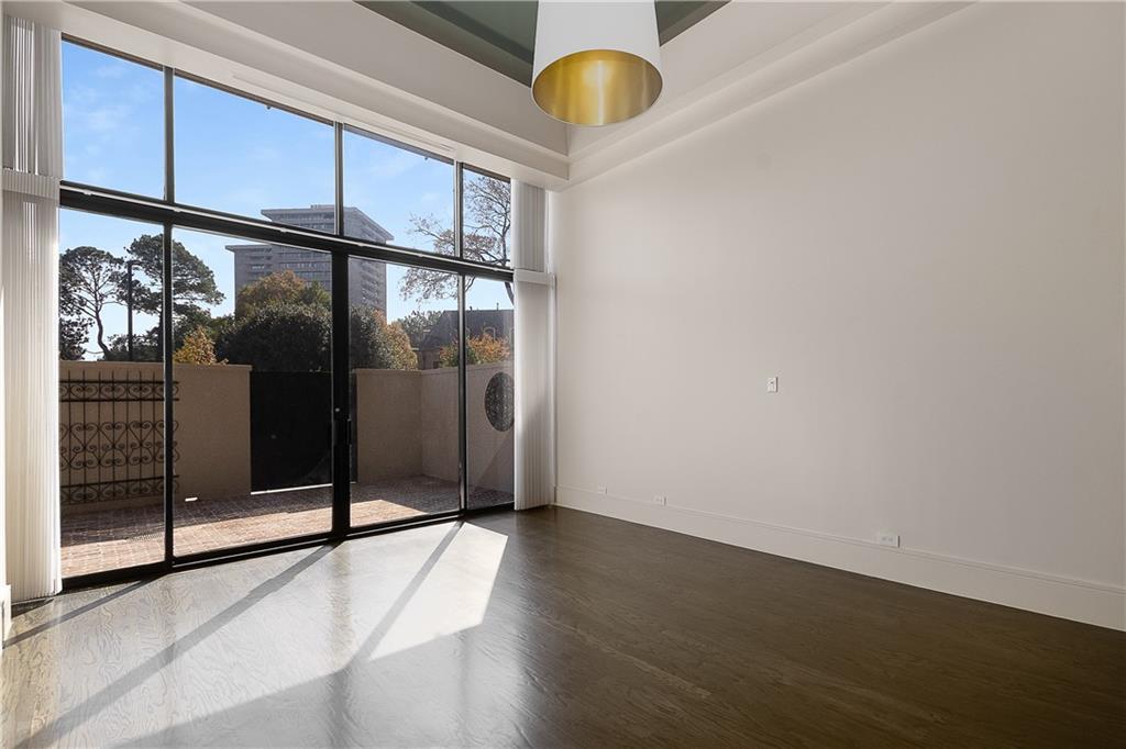 2660 Peachtree Road NW Unit 4G