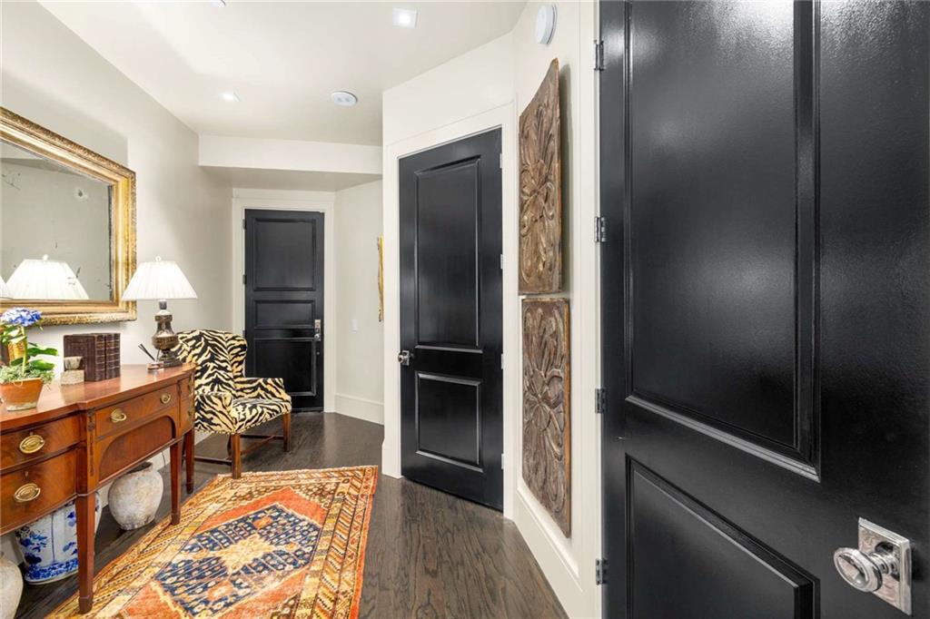 2660 Peachtree Road NW Unit 4G