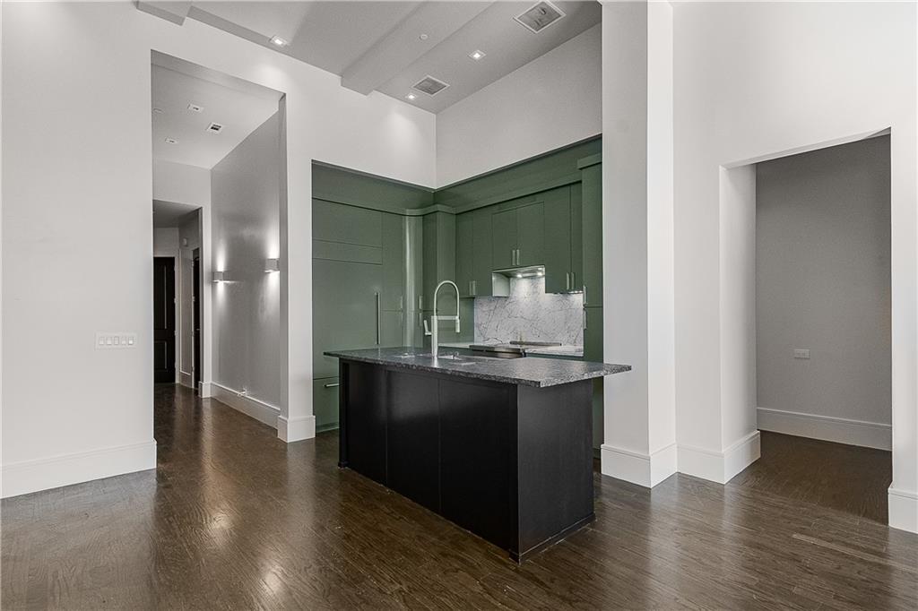 2660 Peachtree Road NW Unit 4G