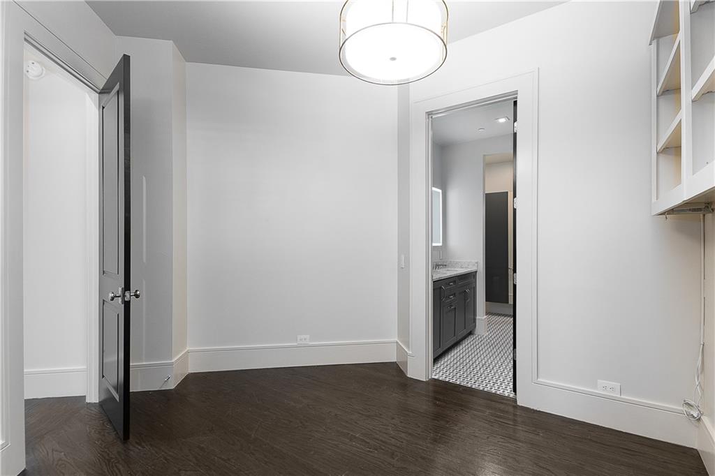 2660 Peachtree Road NW Unit 4G