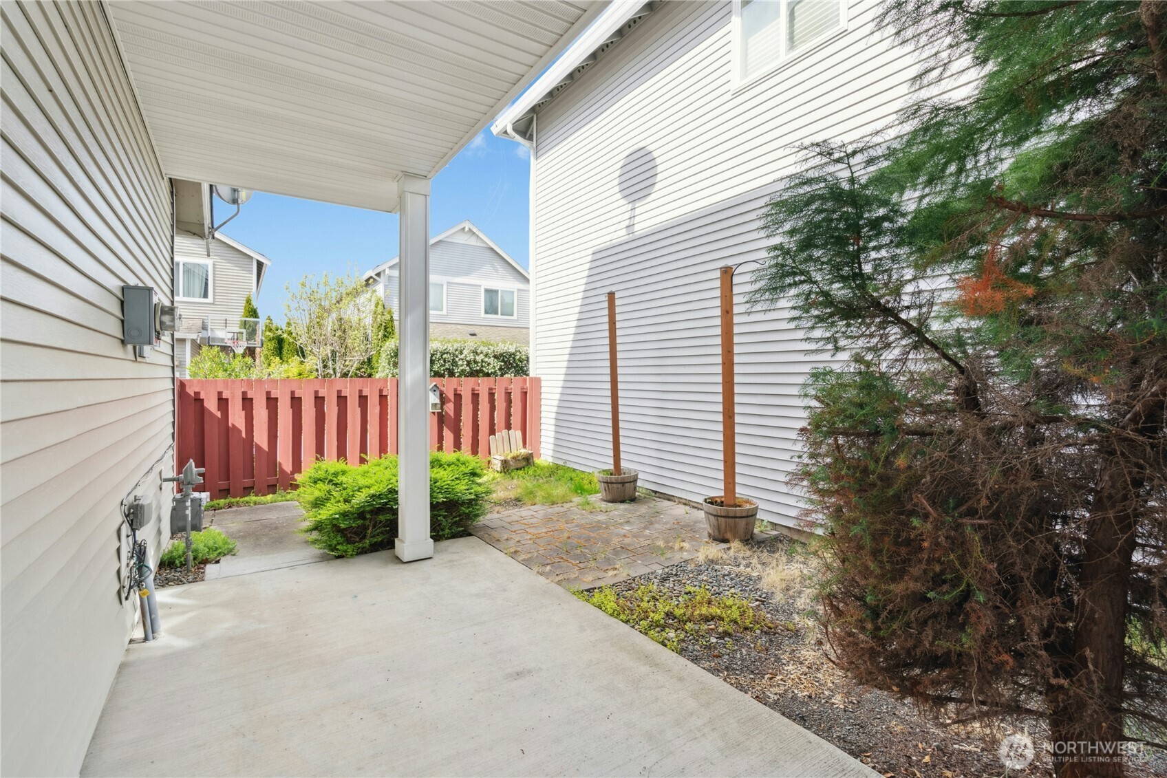 2726 85th Avenue NE