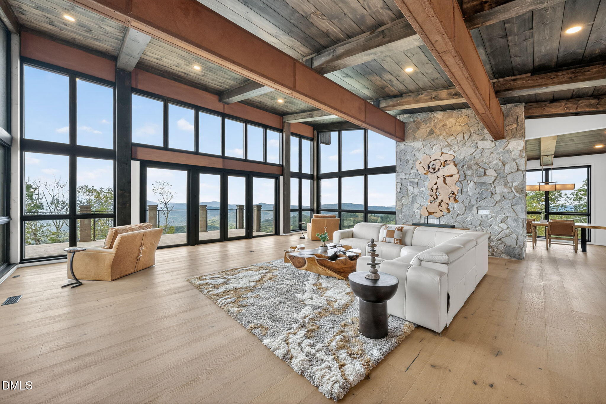 404 Silver Eagle Trail