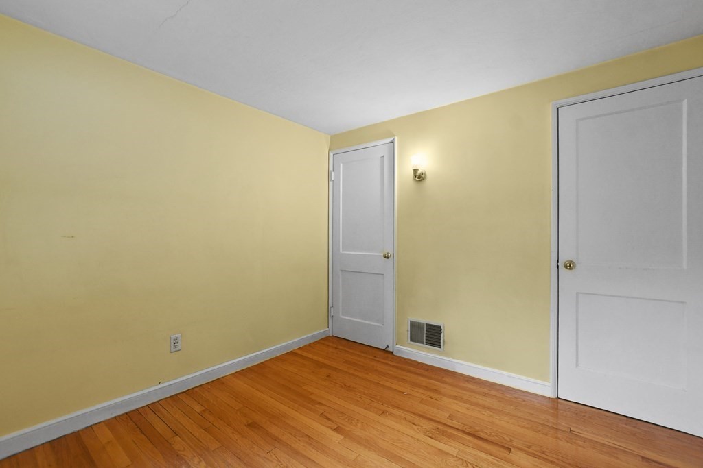 562 Poplar Street
