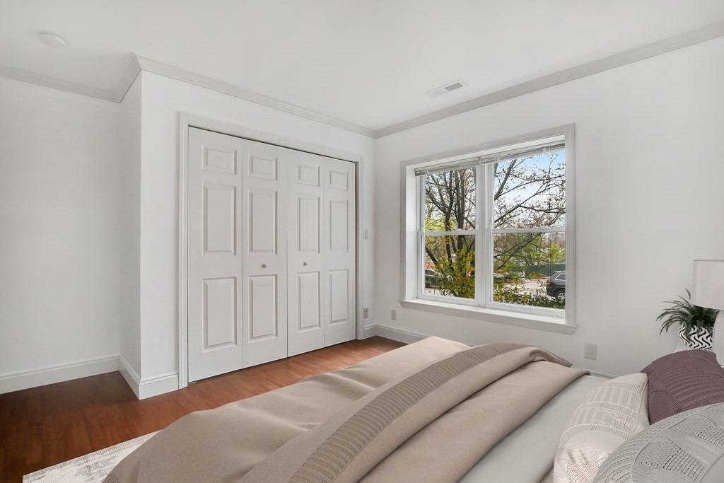 160 Newton St # 1