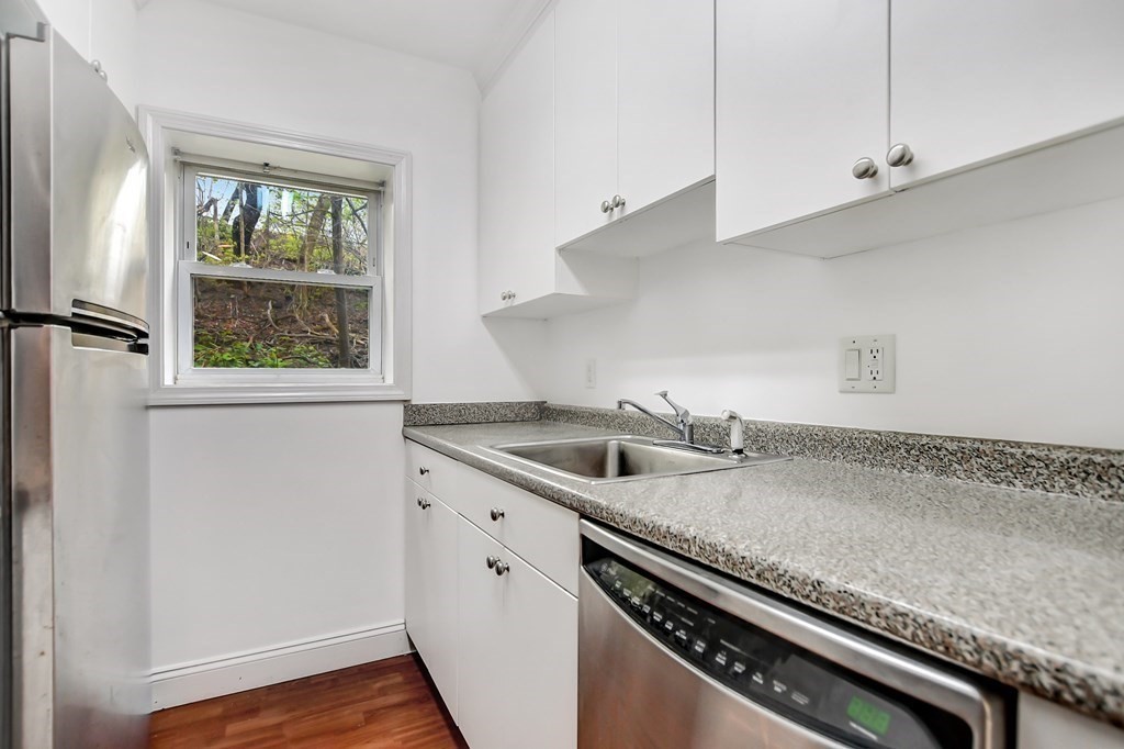 160 Newton St # 1
