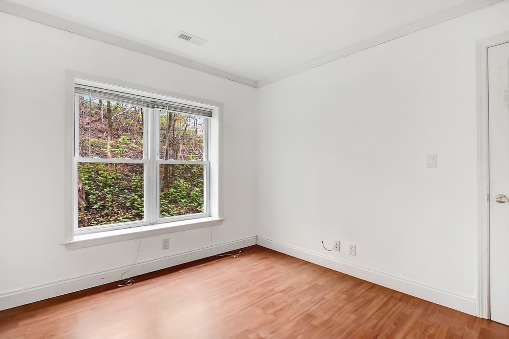 160 Newton St # 1