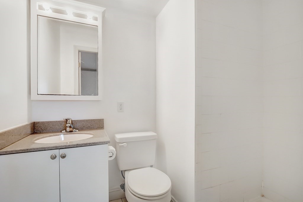 160 Newton St # 1