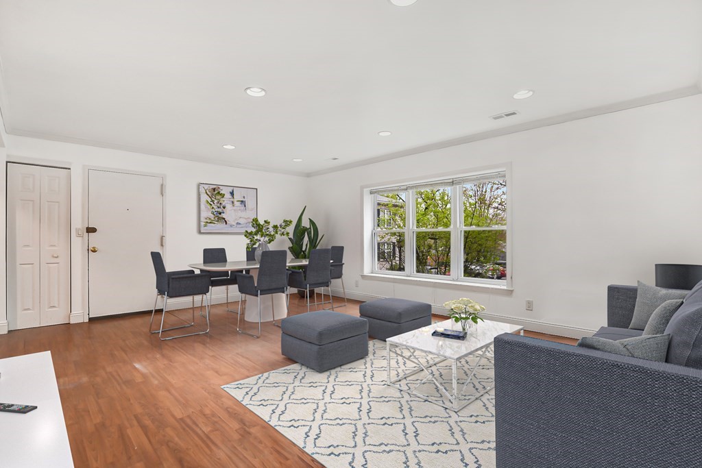 160 Newton St # 1