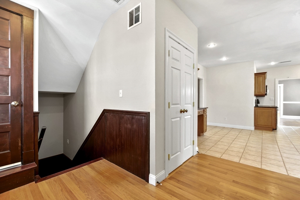 52 Orange St # 3