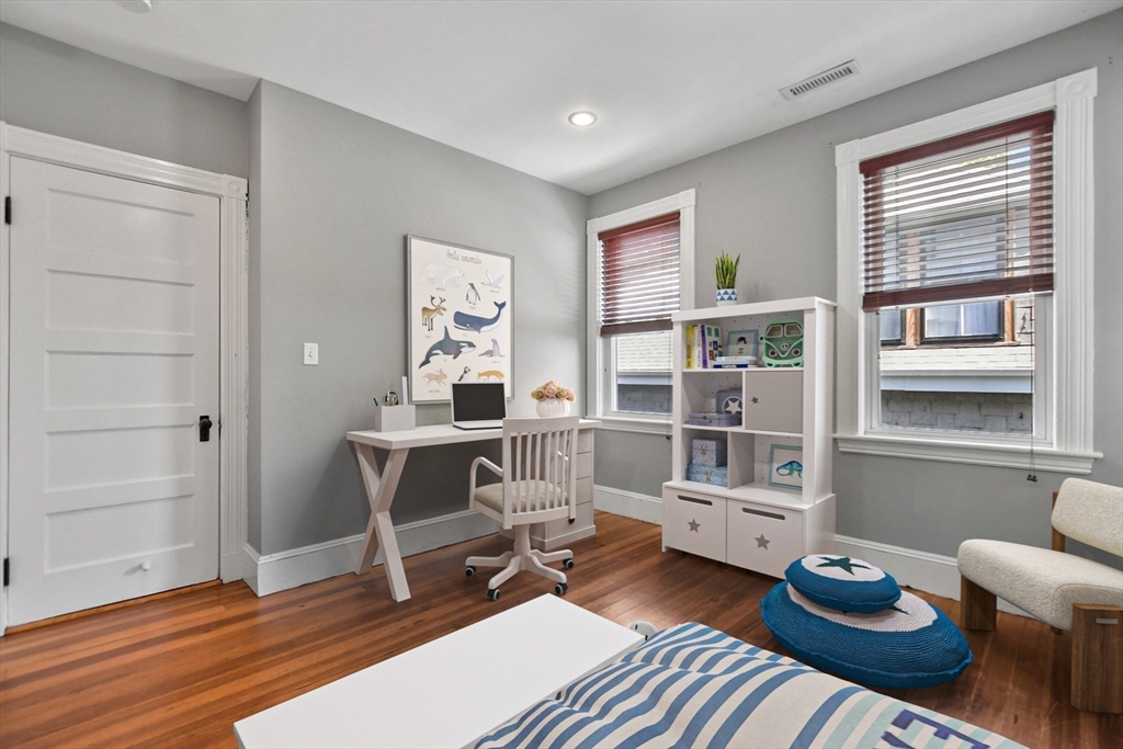 52 Orange St # 3