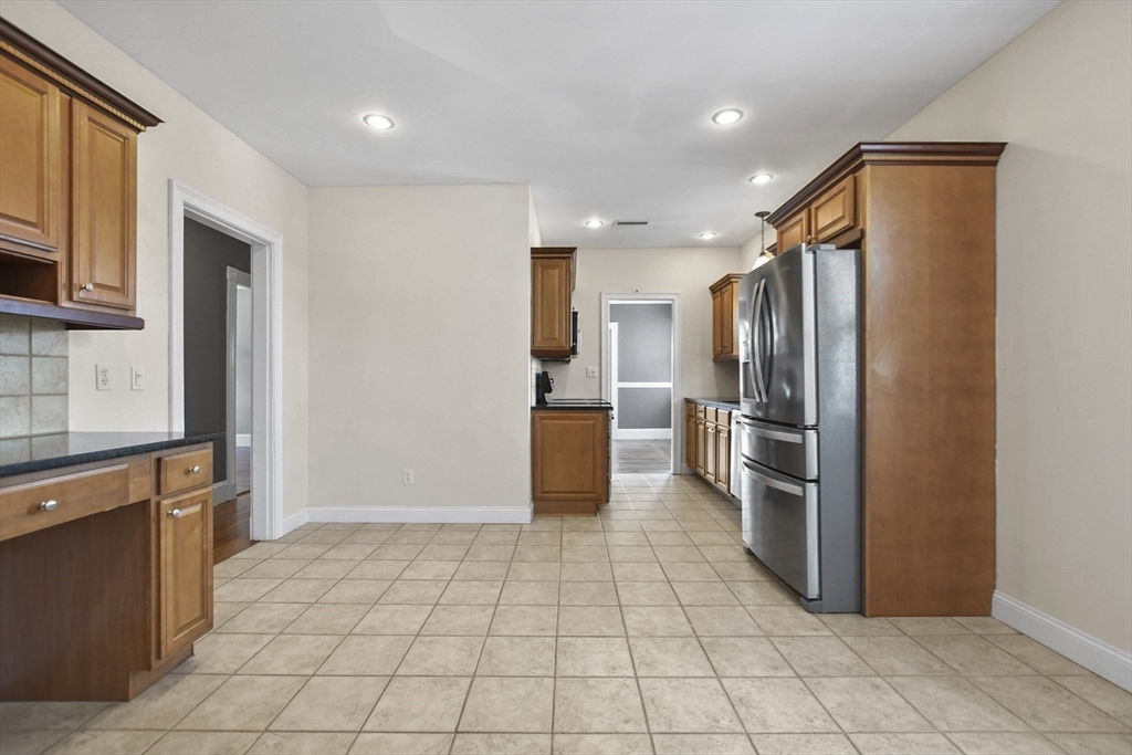 52 Orange St # 3