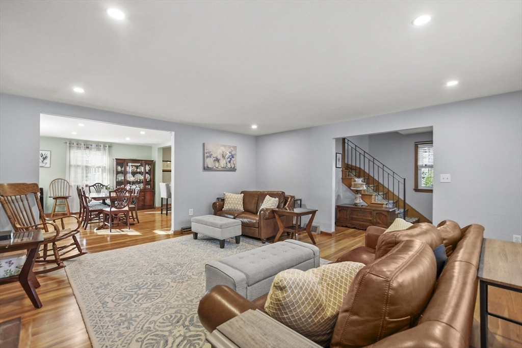 254 Weston St