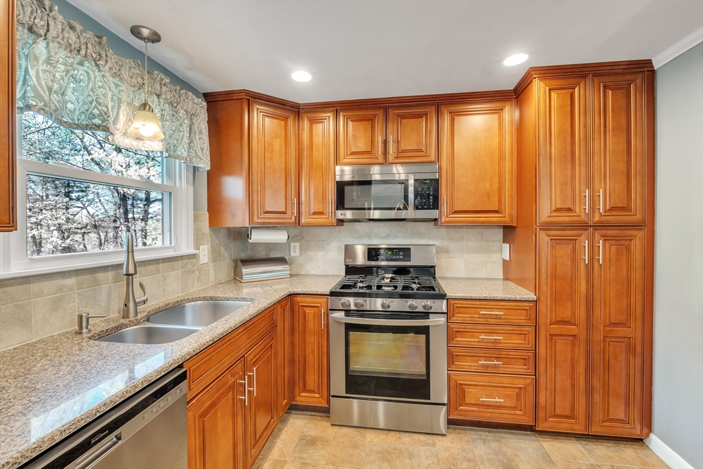 86 Angelica Drive