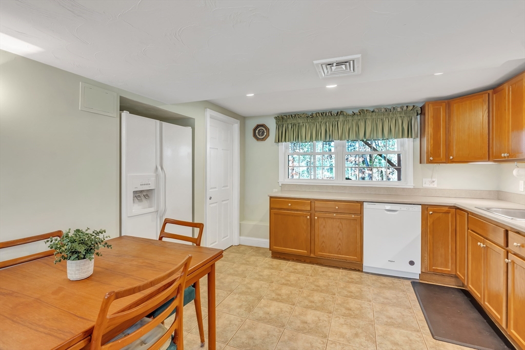 86 Angelica Drive