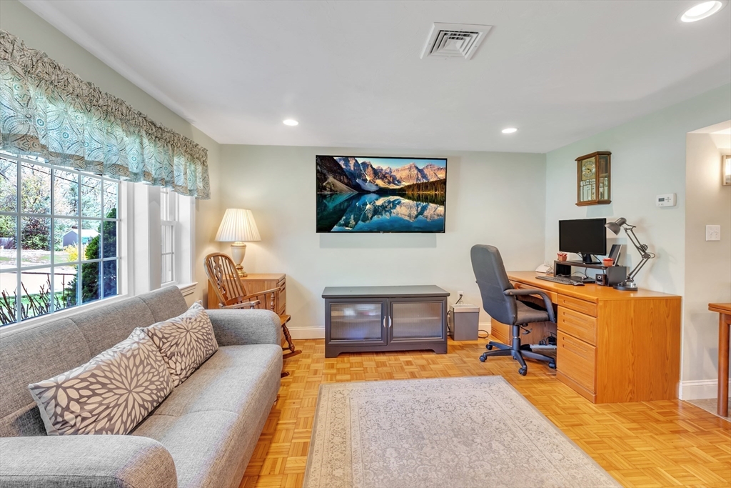 86 Angelica Drive