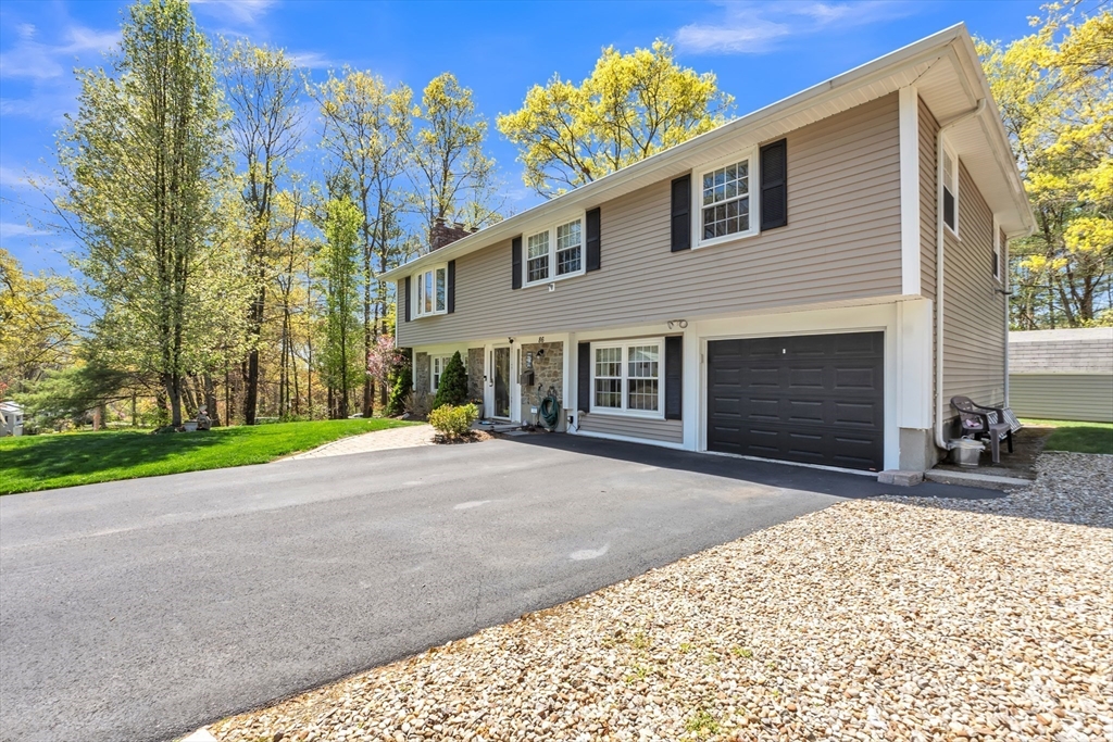 86 Angelica Drive