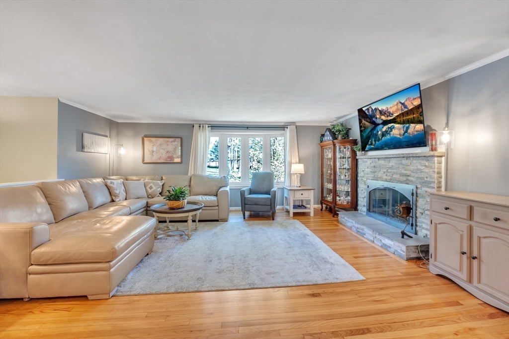 86 Angelica Drive