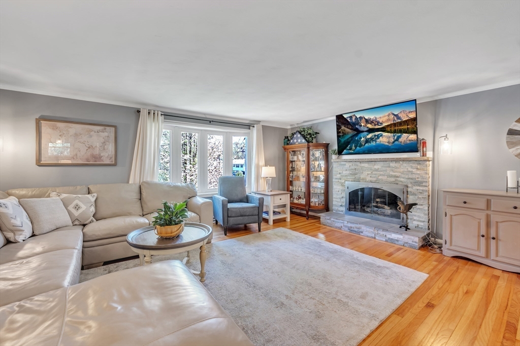 86 Angelica Drive