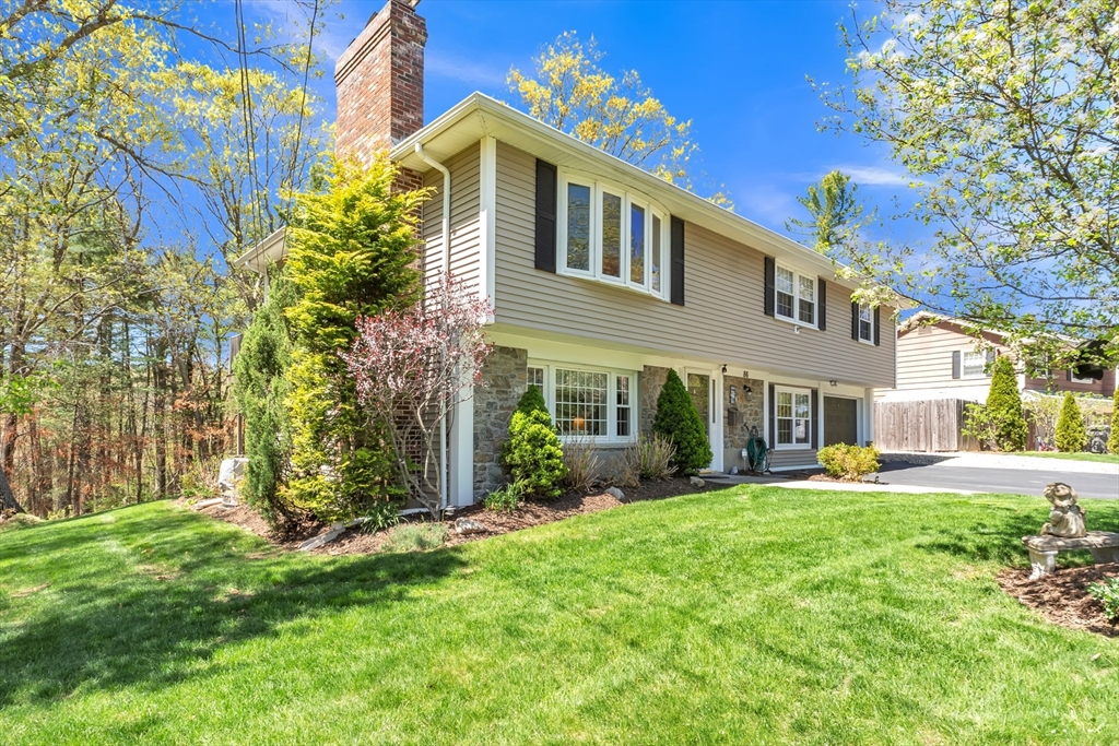 86 Angelica Drive