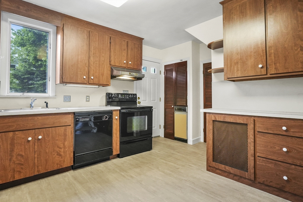 14 Lyman Terrace