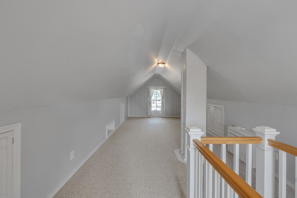 11 Gilbert St