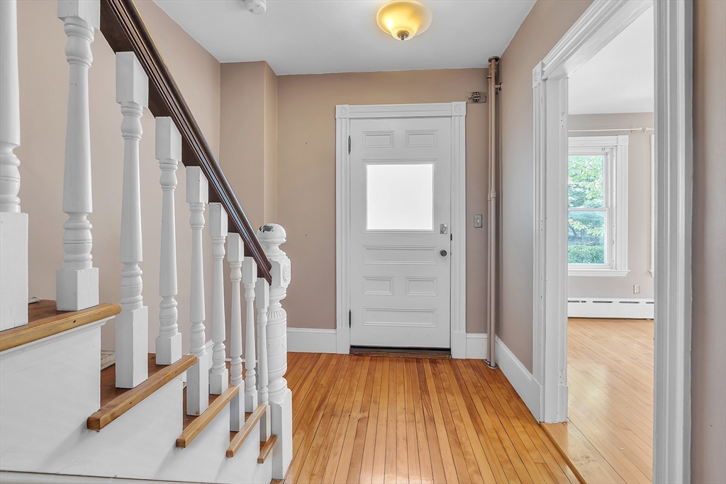 11 Gilbert St
