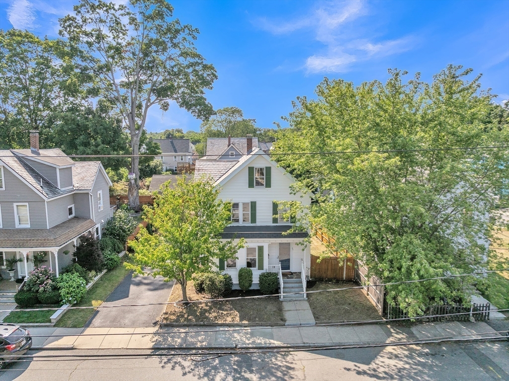 11 Gilbert St