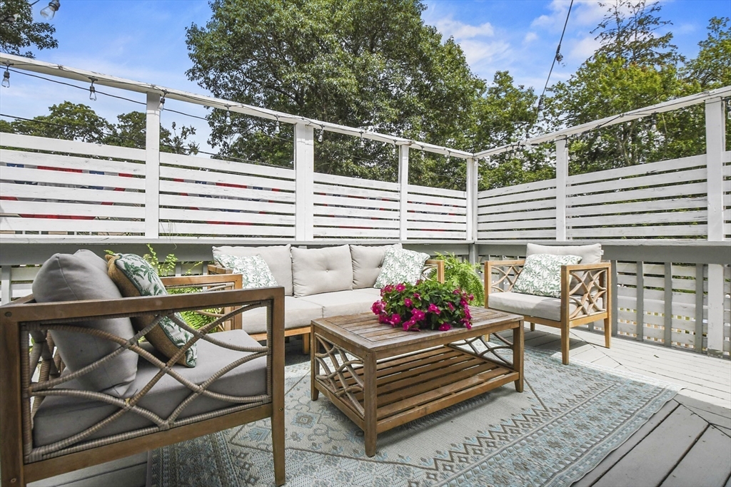 54 Hillside Ave
