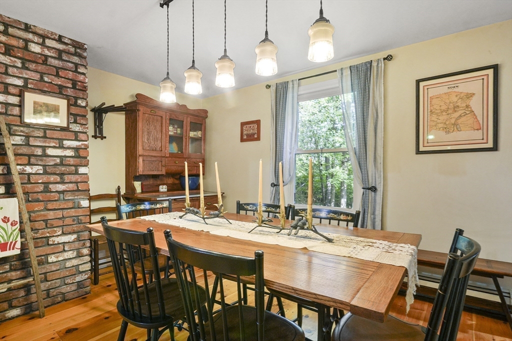11 Chestnut St