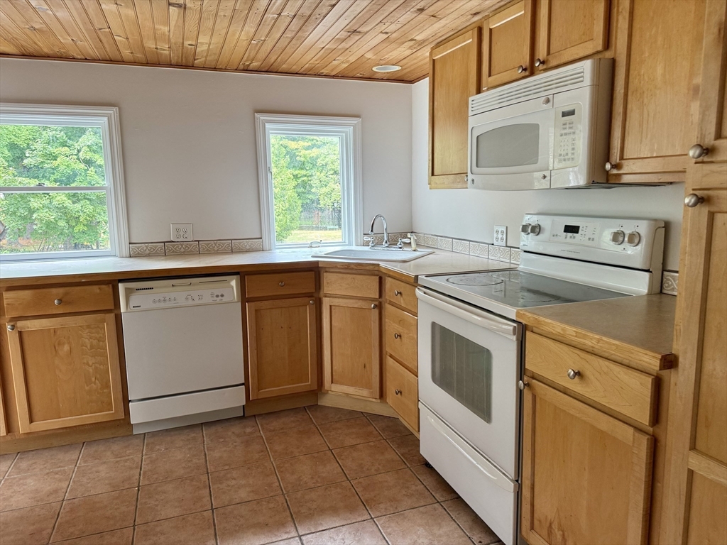 72 Apple D Or Rd # D