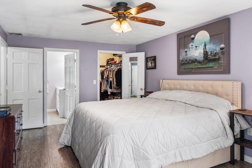 24 Lantern Ln