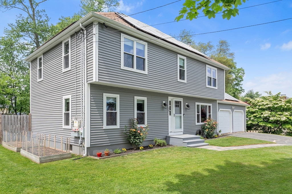 24 Lantern Ln