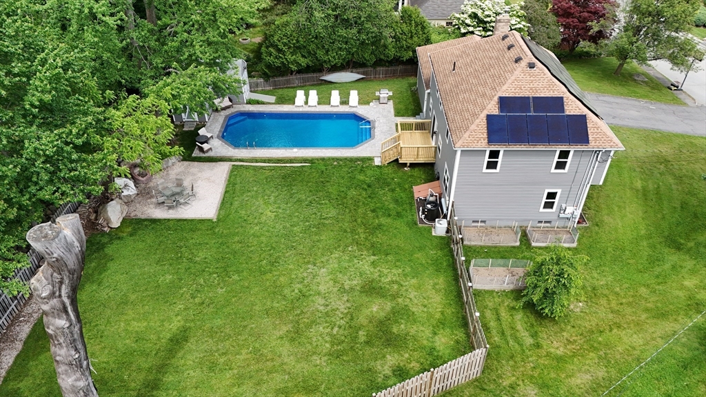 24 Lantern Ln