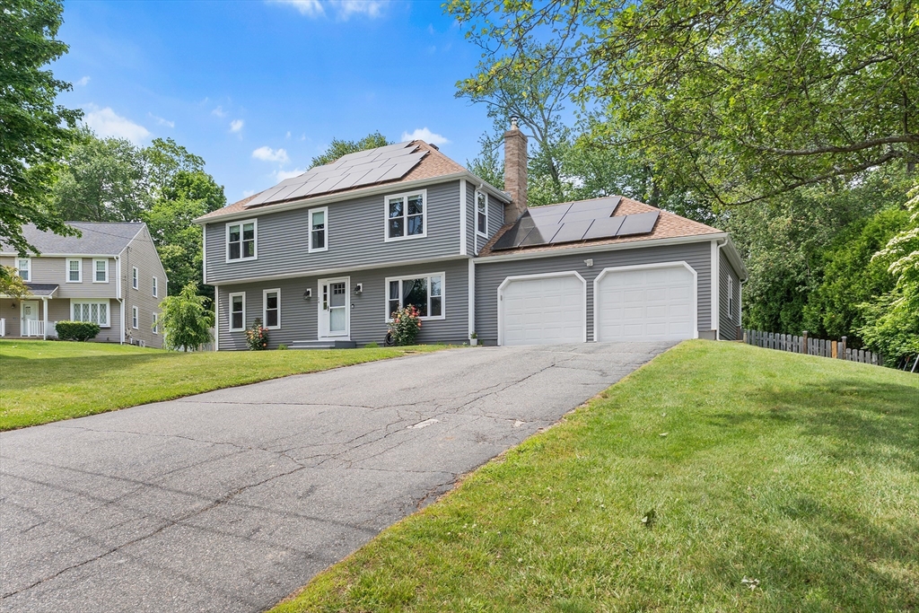 24 Lantern Ln