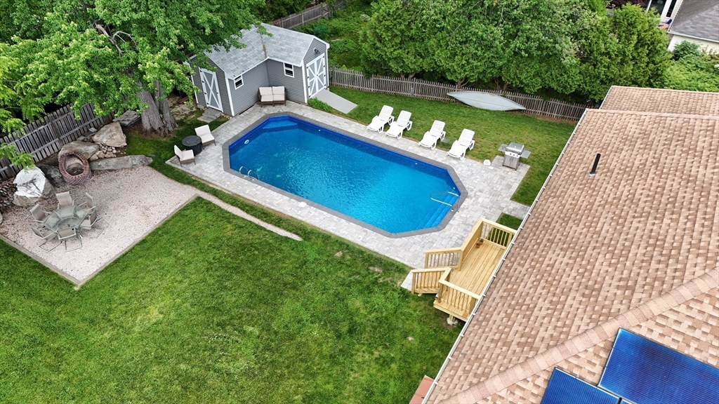 24 Lantern Ln