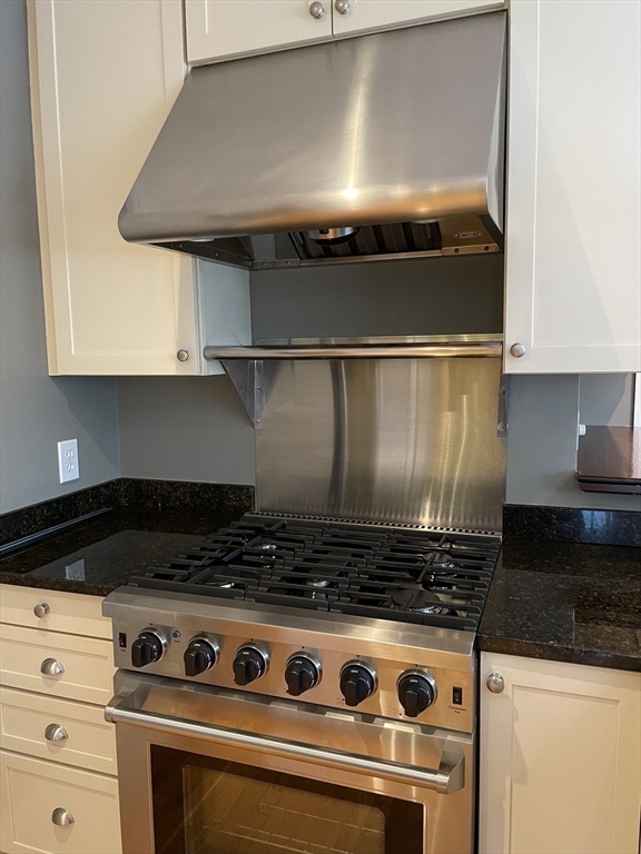 36 Gerald Rd # 2