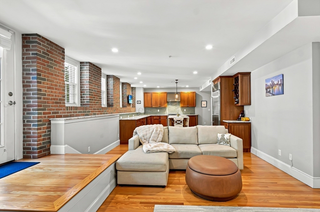 221 Worcester Lane # 6