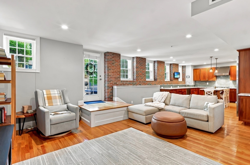 221 Worcester Lane # 6