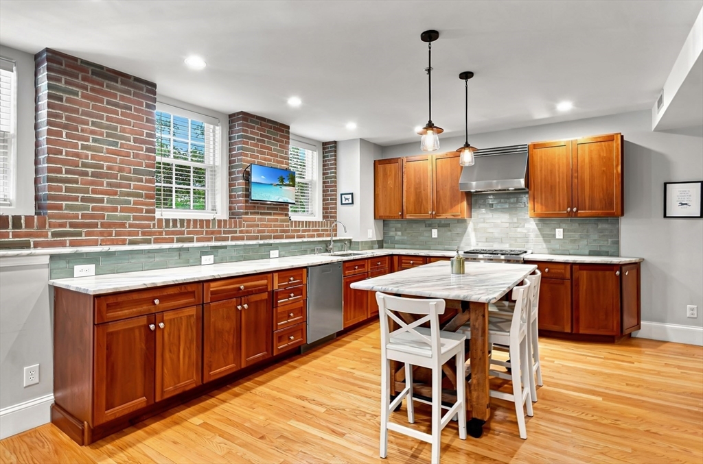 221 Worcester Lane # 6