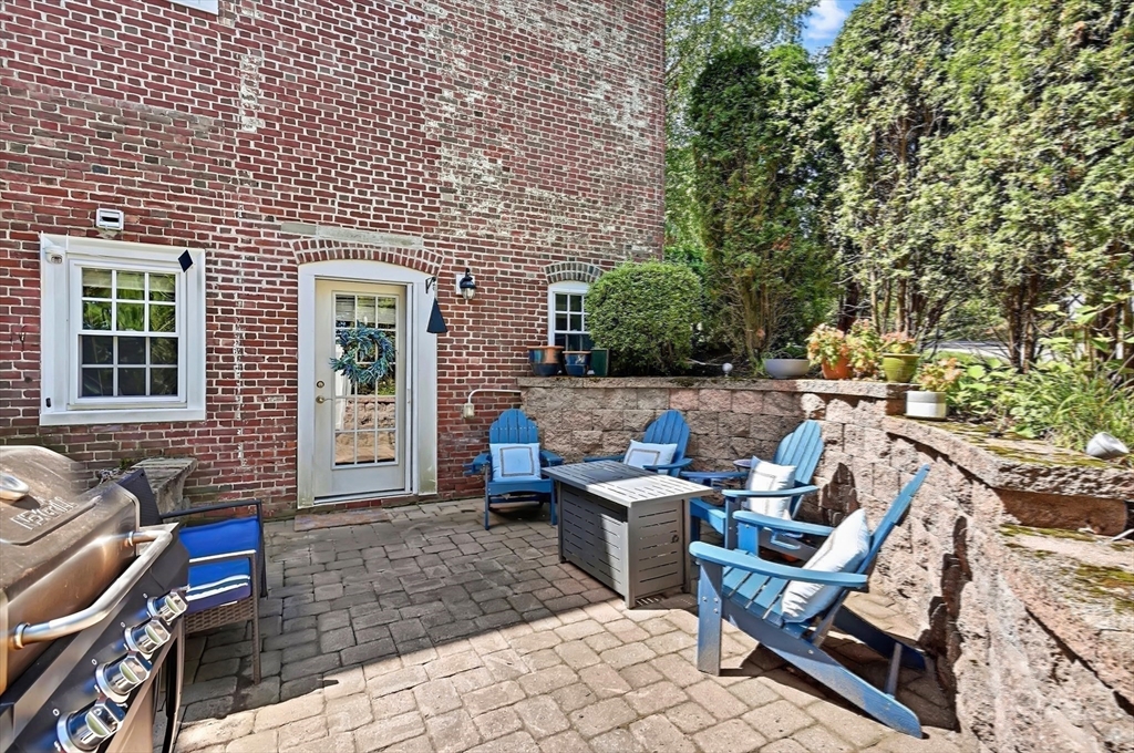 221 Worcester Lane # 6